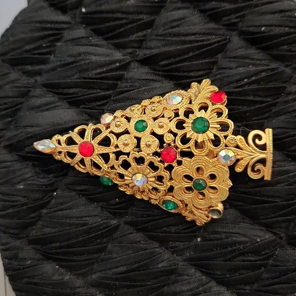 ⭐️Vintage signed MYLU gold tone Christmas Tree Brooch! Approx 2.5 in - Picture 1 of 6